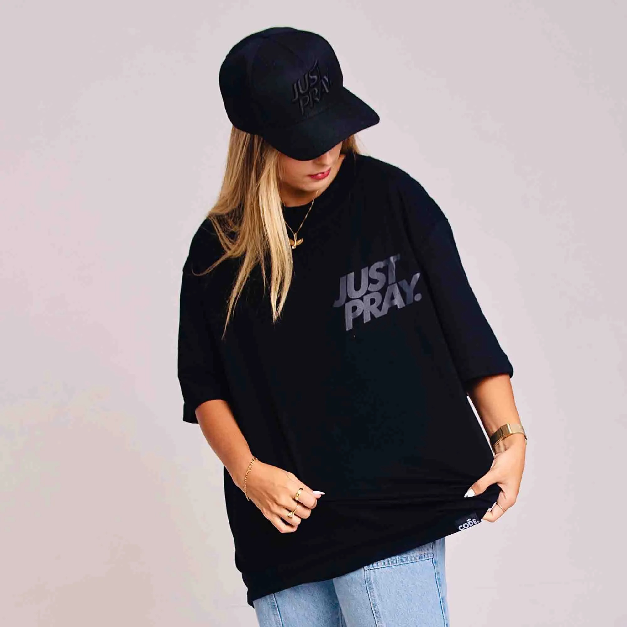 Camiseta Oversized Just Pray All Black